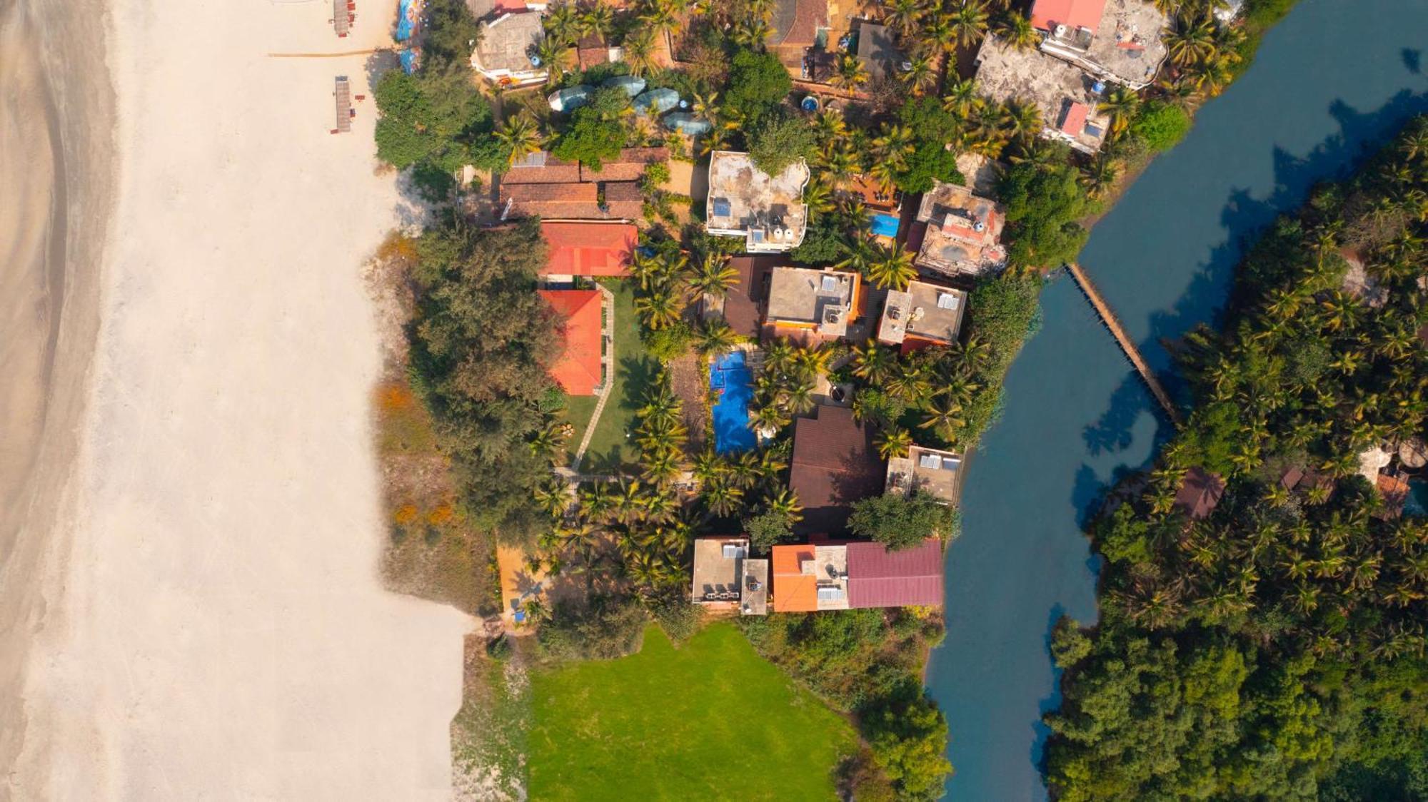 Mandrem Beach Resort, A Member Of Radisson Individuals Retreat Εξωτερικό φωτογραφία