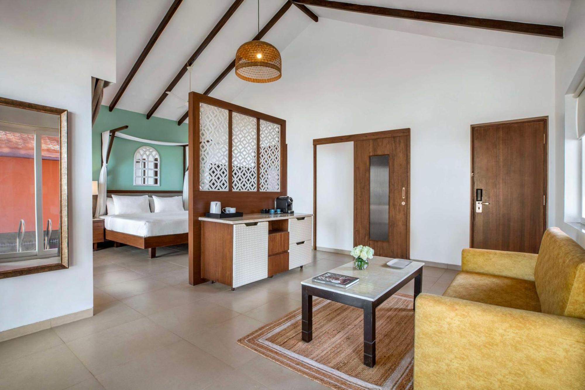 Mandrem Beach Resort, A Member Of Radisson Individuals Retreat Εξωτερικό φωτογραφία