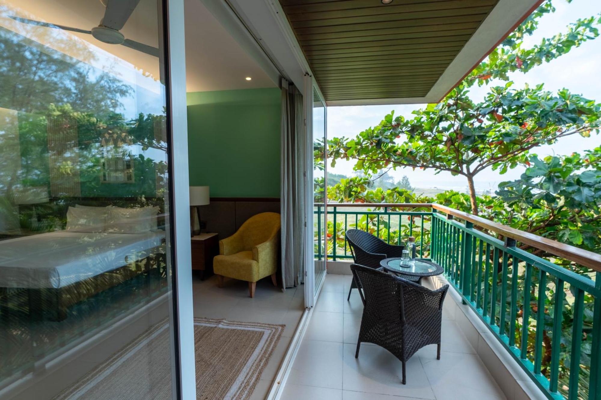 Mandrem Beach Resort, A Member Of Radisson Individuals Retreat Εξωτερικό φωτογραφία
