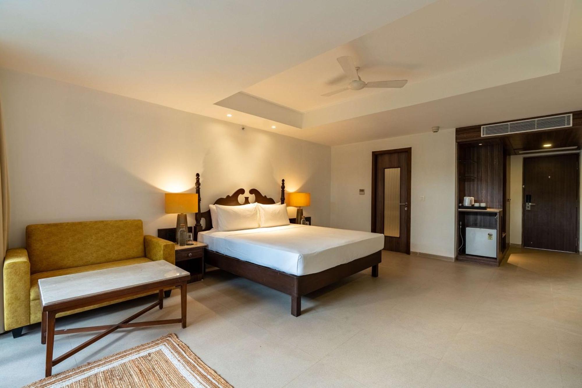 Mandrem Beach Resort, A Member Of Radisson Individuals Retreat Εξωτερικό φωτογραφία