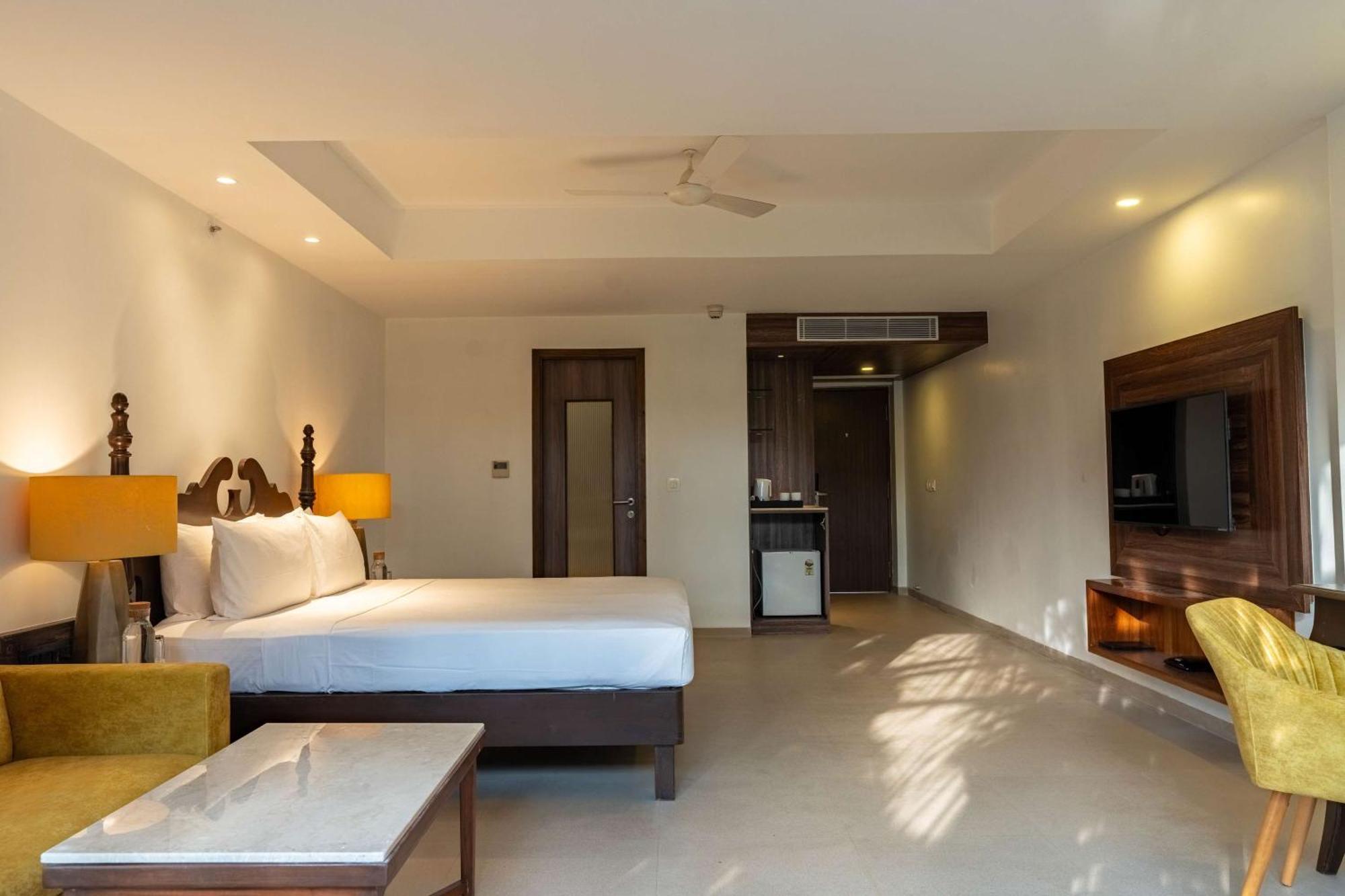 Mandrem Beach Resort, A Member Of Radisson Individuals Retreat Εξωτερικό φωτογραφία
