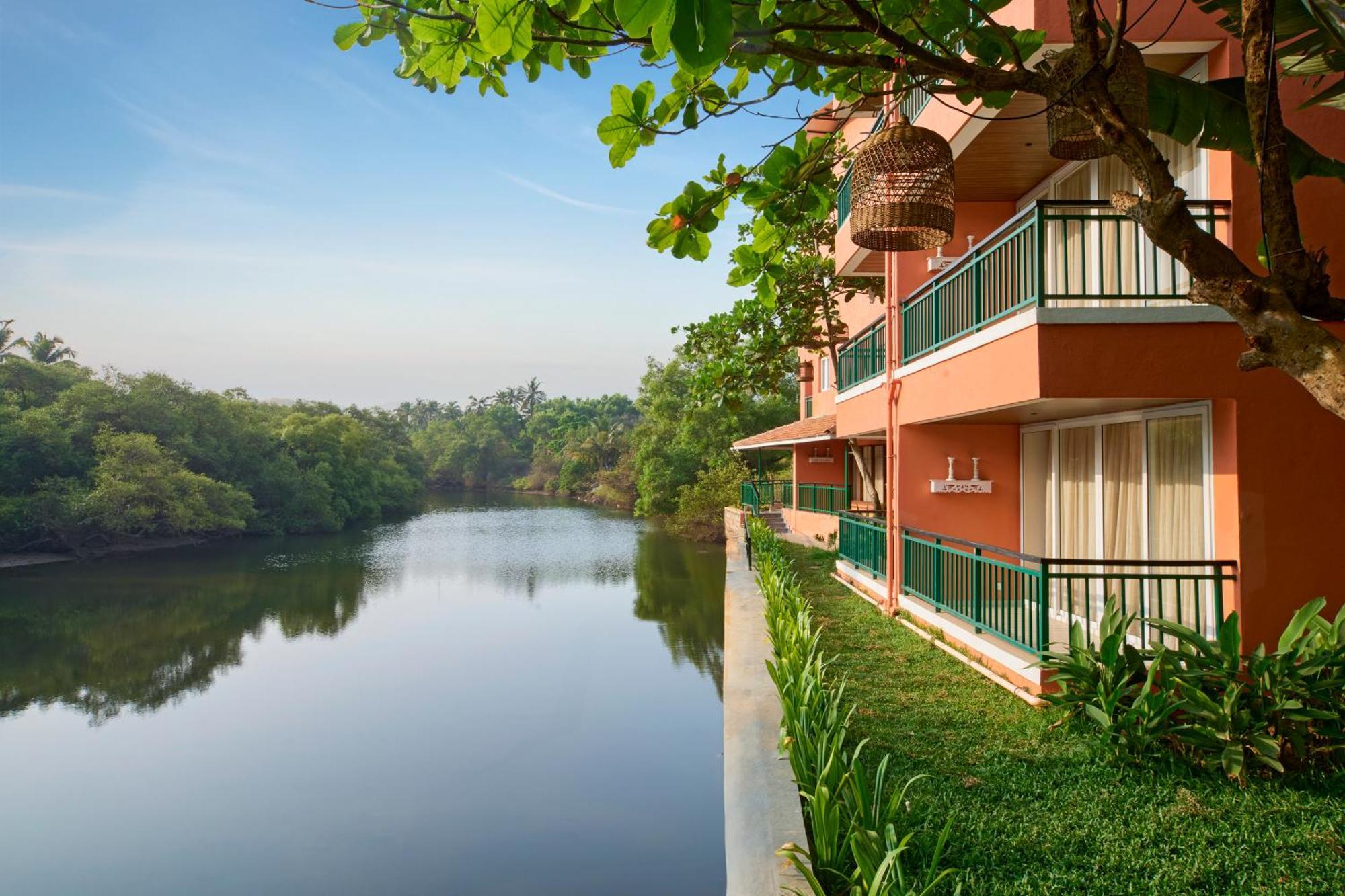 Mandrem Beach Resort, A Member Of Radisson Individuals Retreat Εξωτερικό φωτογραφία